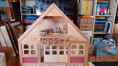 casa delle bambole in legno