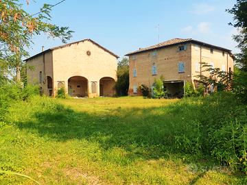 Bifamiliare con ampio giardino