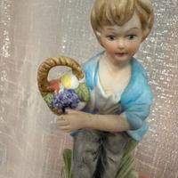 Statuetta vintage in ceramica