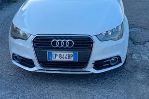 Audi  a1 bianca