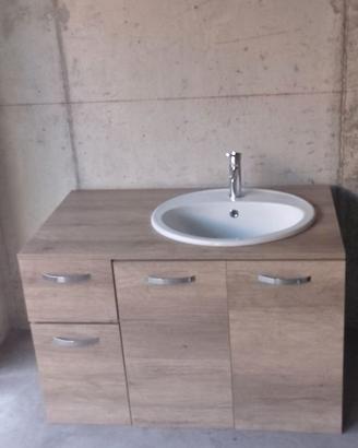 Mobiletto bagno sospeso