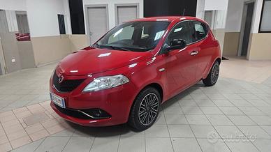 Lancia Ypsilon 1.0 FireFly 5 porte S&S Hybrid Ecoc