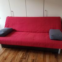 DIVANO LETTO A LIBRO CON DOGHE IN LEGNO