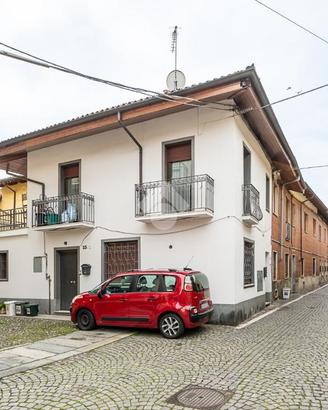 2 LOCALI A VENARIA REALE