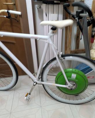 bici pedalata assistita ducati energia