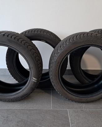 Pneumatici invernali Pirelli 195 45 R16
