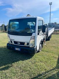 NISSAN CABSTAR CON GRU