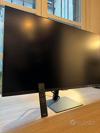 SMART MONITOR 32” UHD (Samsung M5)