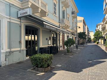 Pescara centro locale commerciale a rendita