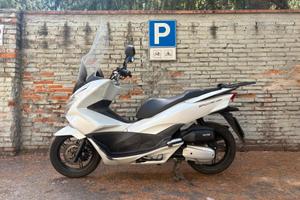 HONDA PCX 150cc - 2016