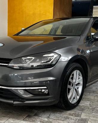 VOLKSWAGEN Golf 2.0 TDI DSG 5p. Business BlueMot