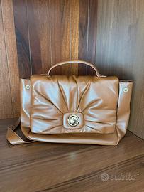 borsa a tracolla firmata Alessia Massimo