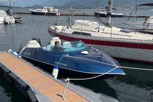 Motoscafo 40 CV con carrello stradale