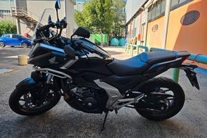 Honda NC750X DCT