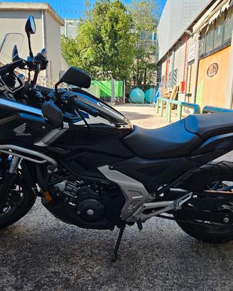 Honda NC750X DCT