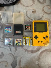 Gameboy funzionante completo di giochi