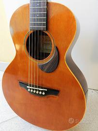 chitarra acustica 