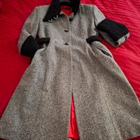 Cappottino con bordo eco pelliccia