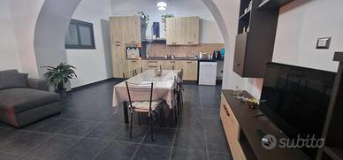 CASA SEMINDIPENDENTE A MONTESARCHIO