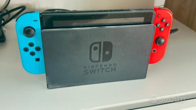Nintendo Switch V2 + 3 giochi + accessori