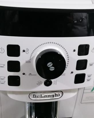 Macchina caffè Magnifica S Delonghi