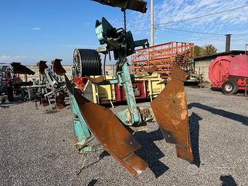 Aratro monovomere Lago voltaorecchio idraulico