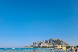 Mondello porzione appartamento vicino piazza