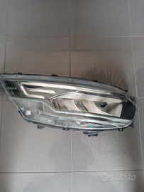 Proiettore DX Iveco Daily 2025