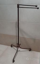 Porta asciugamani in ferro battuto