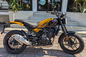 Royal Enfield Guerrilla 450 promozione €410