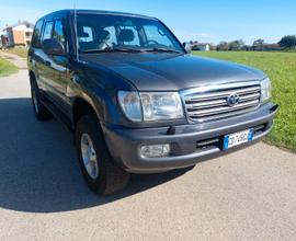 TOYOTA Land Cruiser 100 - 2002