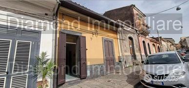 Casa singola con giardino a Piedimonte Etneo