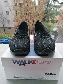 Scarpe Melluso Walk camoscio nero e brillantini