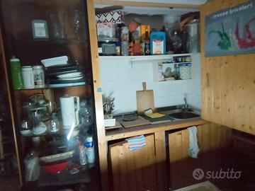 Taverna arredata con caminetto