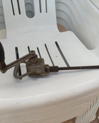 trapano manuale antico