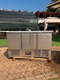 Frigo bar saladette 3 porte gastrodomus