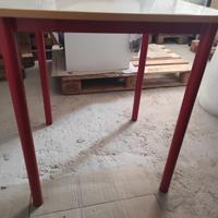 Tavolo quadrato 