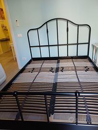 Letto matrimoniale in ferro nero nuovo