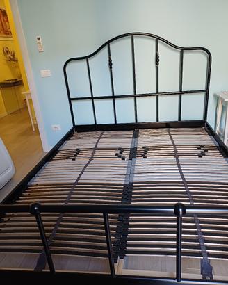 Letto matrimoniale in ferro nero nuovo