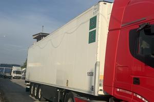 Semirimorchio schmitz frigo 13.60 fna 2031 11-2013