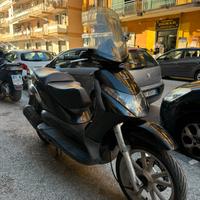 Piaggio Beverly 250