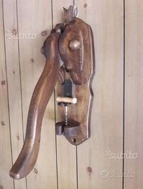 Cavatappi da muro in legno