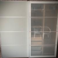 Armadio con ante scorrevoli