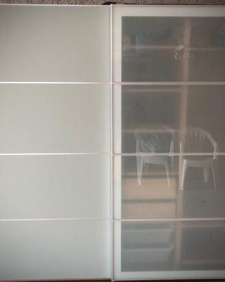 Armadio con ante scorrevoli