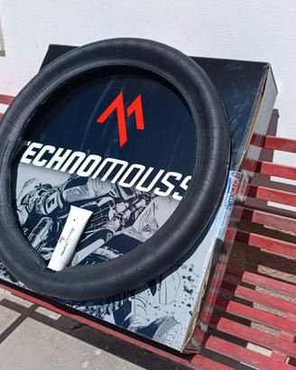 TECHNOMOUSSE ANTERIORE 90/90-21"