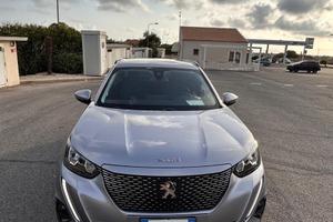 Peugeot 2008 elettrica 136 cv Allure Pack