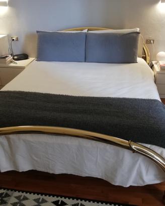 Letto ottone bagno oro con poggiatesta