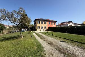 PORZIONE DI BIFAMILIARE A MOGLIANO VENETO