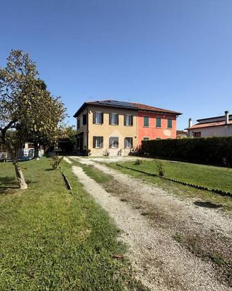 PORZIONE DI BIFAMILIARE A MOGLIANO VENETO