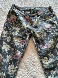 Pantalone a fiori Stradivarius